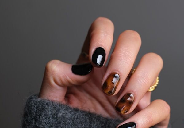 Маникюр и педикюр